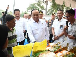 Polri Gandeng Bulog Gelar Pasar Murah, 6 Ton Beras Disalurkan di Madiun